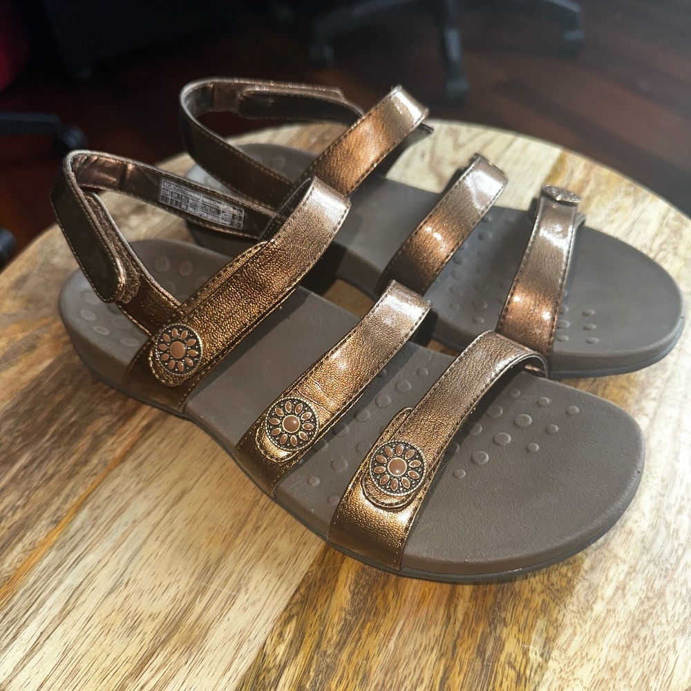 Vionic Copper Color Strappy Sandals ~ Size 7